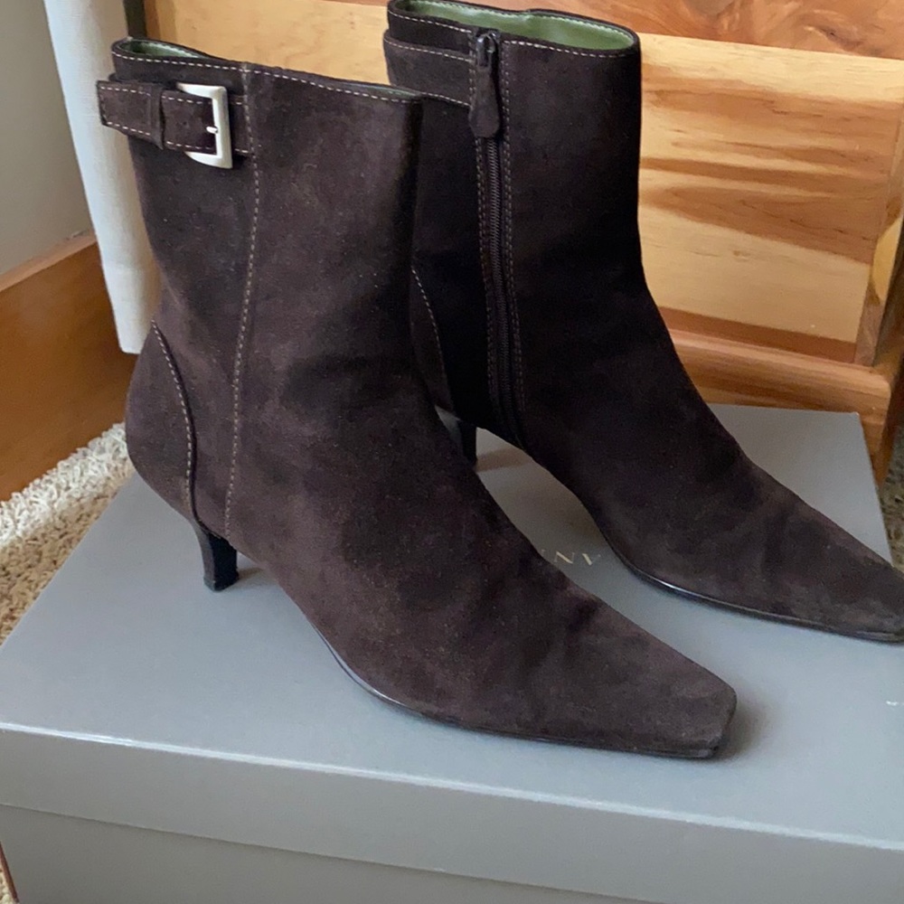 Ann Taylor suede kitten heel booties